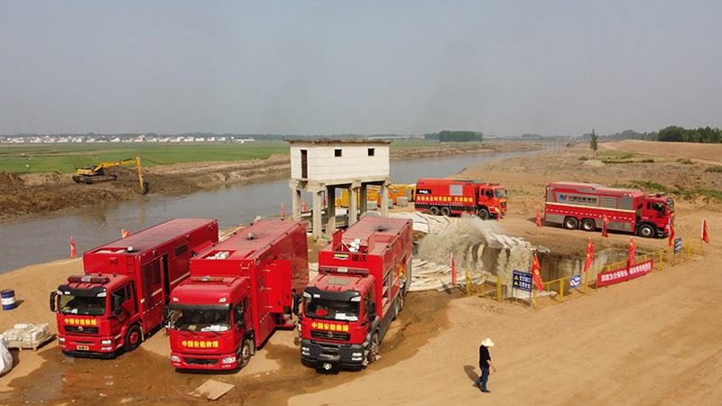 Drainage pump vehicles in disaster sites4